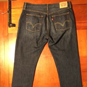 Levi's dark blue 501 slim straight size 34×32